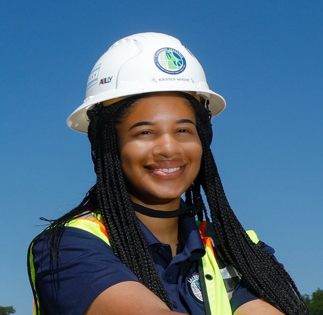 Kristen Moore, a master’s student in the Construction Engineering and Management program in civil, materials, and environmental engineering at UIC