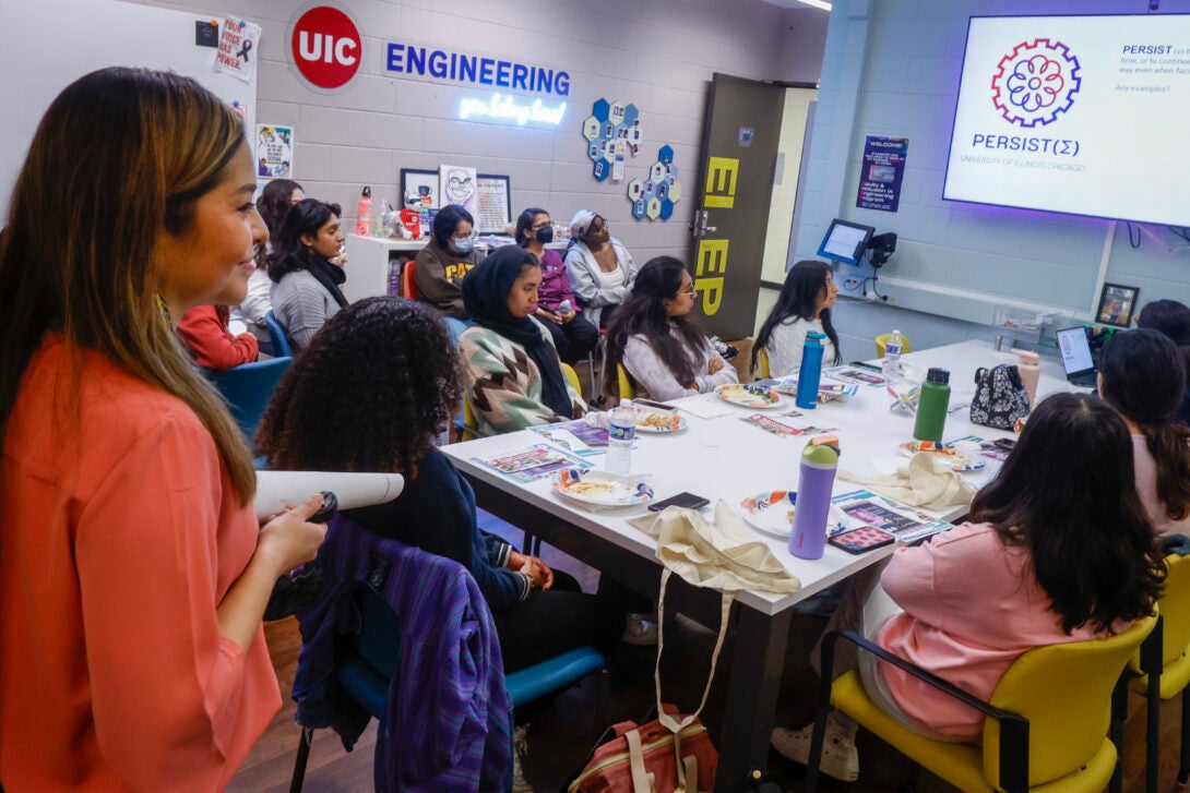 University of Illinois Chicago College of Engineering EIEP Director Elsa Soto speaks to attendees about the PERSIST(E) program during the kick-off event.